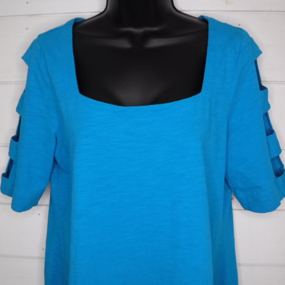 SOFT SURROUNDINGS Size Medium Turquoise Top Cut Out Sleeves
